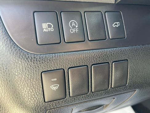 Used 2017 Toyota Highlander XLE AWD/4WD image 12