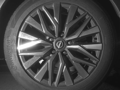 Used 2025 Nissan Altima 2.5 SV FWD image 15