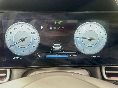Used 2025 Hyundai Elantra SEL FWD image 24