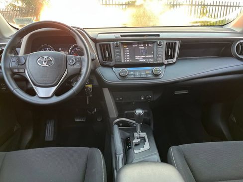 Used 2016 Toyota RAV4 XLE FWD image 16