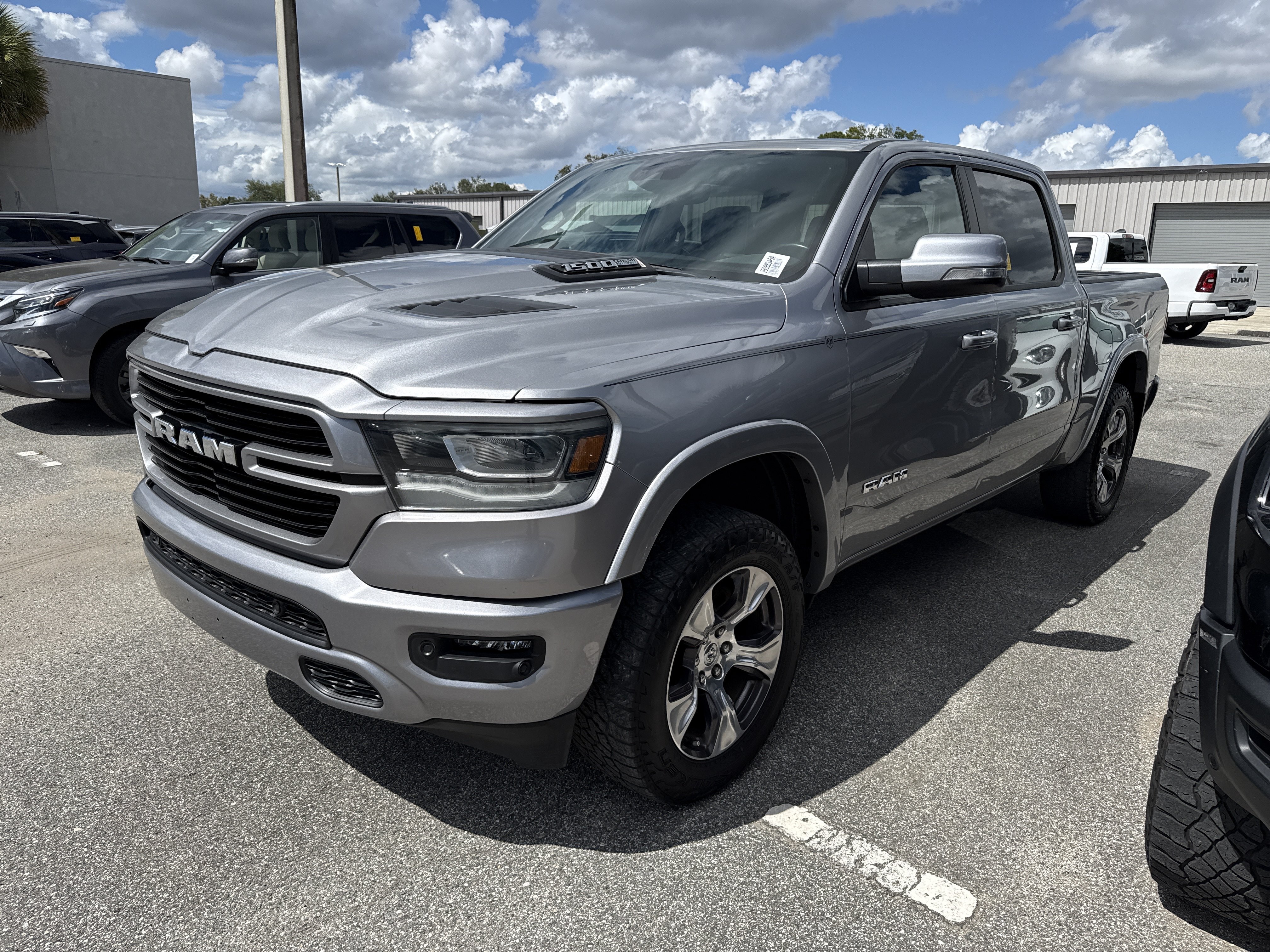 Used 2022 RAM 1500 Laramie w/ Sport Appearance Package AWD/4WD image 2