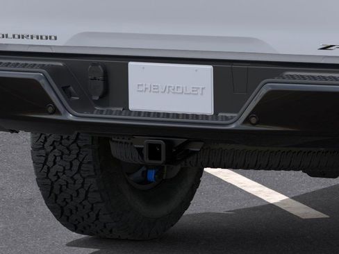 New 2026 Chevrolet Colorado ZR2 w/ Technology Package AWD/4WD image 15