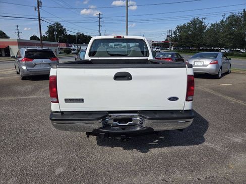 Used 2005 Ford F250 XL RWD image 4
