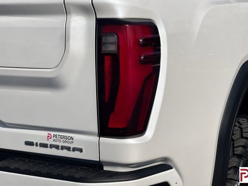 Used 2025 GMC Sierra 3500 Denali w/ Denali Reserve Package AWD/4WD image 32