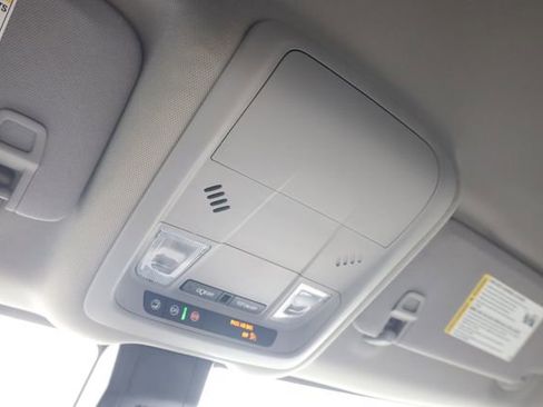 Used 2022 Chevrolet Equinox LS w/ LS Convenience Package image 23