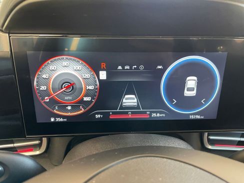 Used 2025 Hyundai Elantra SEL image 37