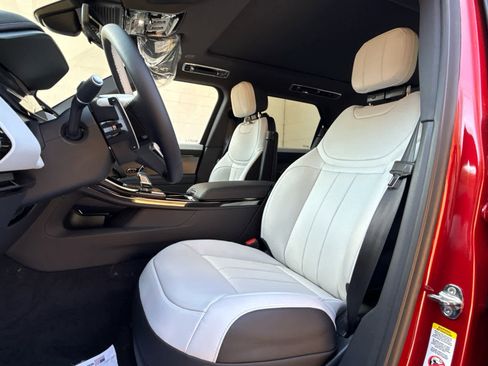 New 2026 Land Rover Range Rover Sport Dynamic SE image 13