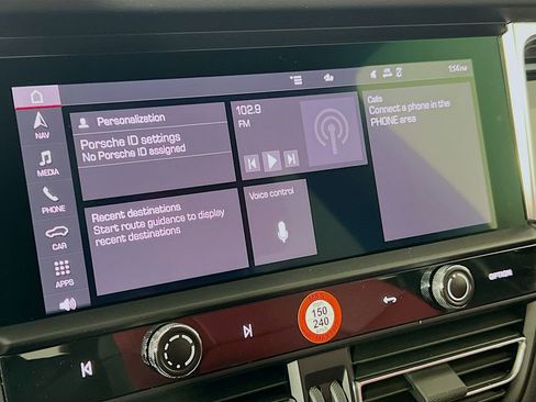 New 2026 Porsche Macan Base image 15