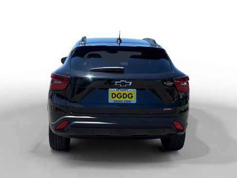 Used 2025 Chevrolet Trax RS w/ Driver Confidence Package FWD image 4