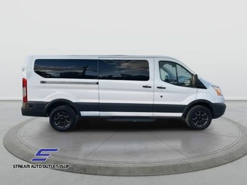 Used 2017 Ford Transit 350 XLT image 4