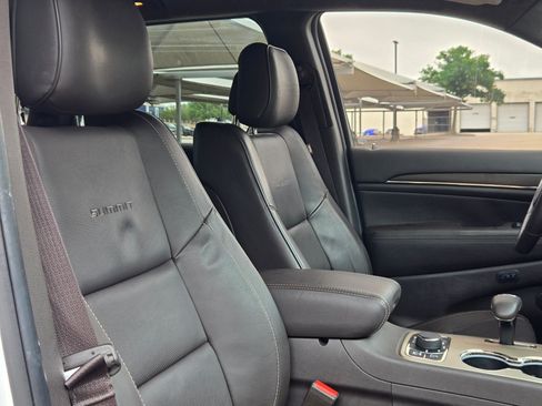 Used 2015 Jeep Grand Cherokee Summit w/ Platinum Series Group AWD/4WD image 30