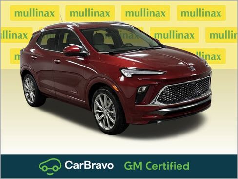 Used 2025 Buick Encore GX Avenir w/ Avenir Technology Package image 1
