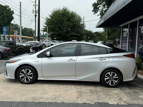 Used 2017 Toyota Prius Prime Premium w/ Carpet Mat Package FWD image 4