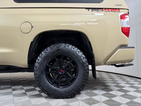 Used 2020 Toyota Tundra Limited w/ Limited Premium Package AWD/4WD image 26