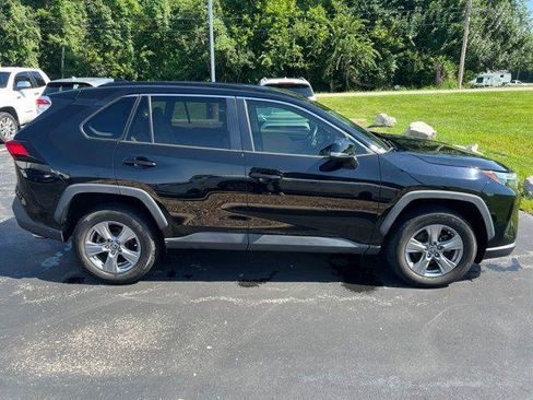Certified 2022 Toyota RAV4 XLE FWD image 5