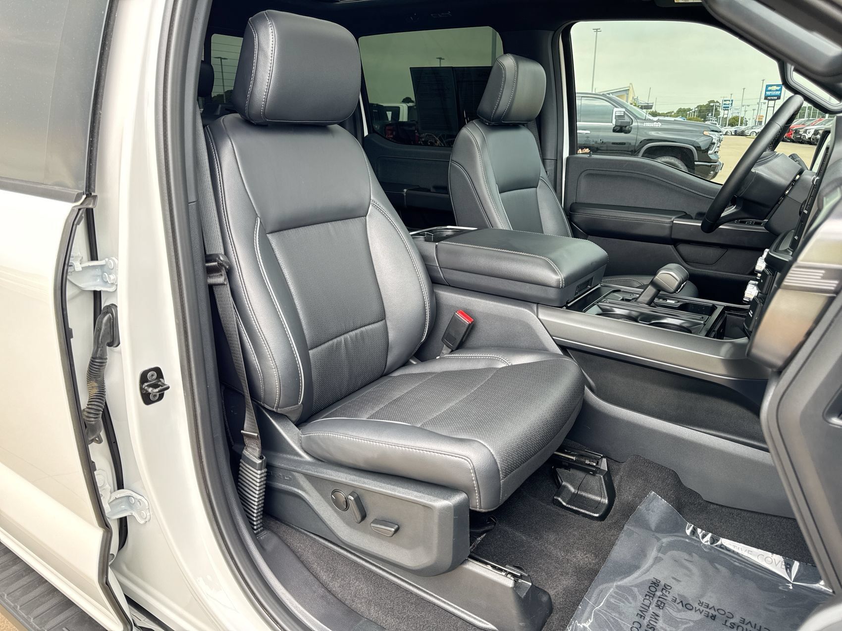 Used 2026 Ford F150 Lariat AWD/4WD image 25