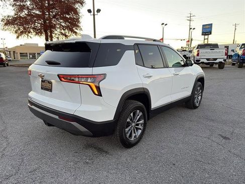 Used 2025 Chevrolet Equinox LT w/ Convenience Package II image 7