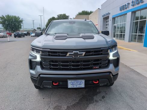 Used 2024 Chevrolet Silverado 1500 LT Trail Boss w/ Convenience Package II AWD/4WD image 3