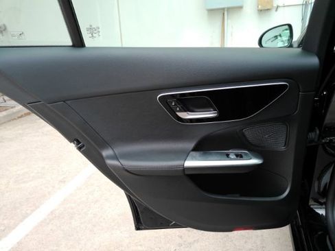 Used 2022 Mercedes-Benz C 300 Sedan image 16