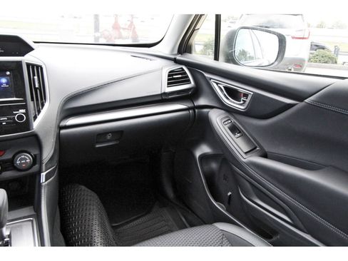 Used 2024 Subaru Forester Premium AWD/4WD image 10