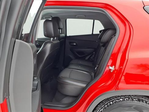 Used 2017 Chevrolet Trax LT w/ LT Convenience Package image 11