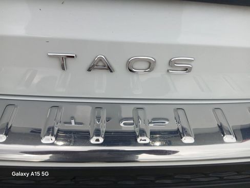 Used 2022 Volkswagen Taos SE AWD/4WD image 14