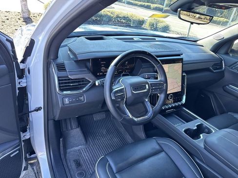 Used 2024 GMC Acadia Denali w/ Super Cruise Package image 12