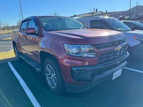 Used 2021 Chevrolet Colorado W/T w/ Custom Special Edition image 4