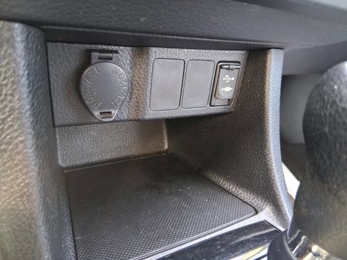 Used 2014 Toyota Corolla LE FWD image 24