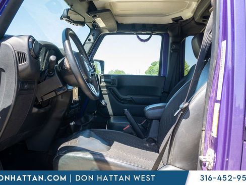 Used 2016 Jeep Wrangler Unlimited Sahara AWD/4WD image 10