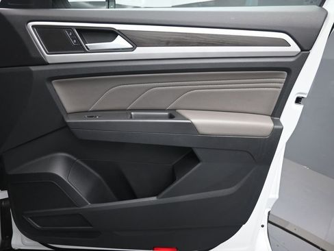 Used 2023 Volkswagen Atlas SE FWD image 30