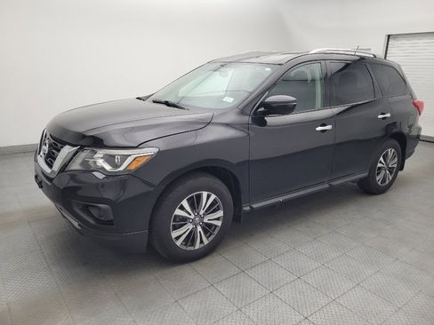 Used 2017 Nissan Pathfinder S AWD/4WD image 2