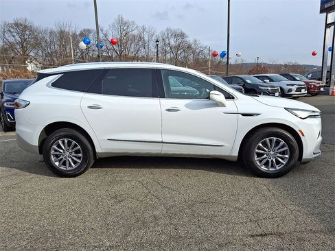 Certified 2024 Buick Enclave Essence image 26