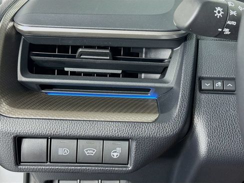 Used 2025 Toyota Prius XLE FWD image 15