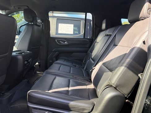 Used 2021 Chevrolet Suburban LT AWD/4WD image 9