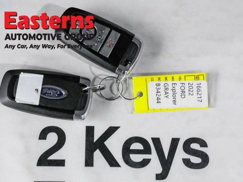 Used 2022 Ford Explorer XLT image 24