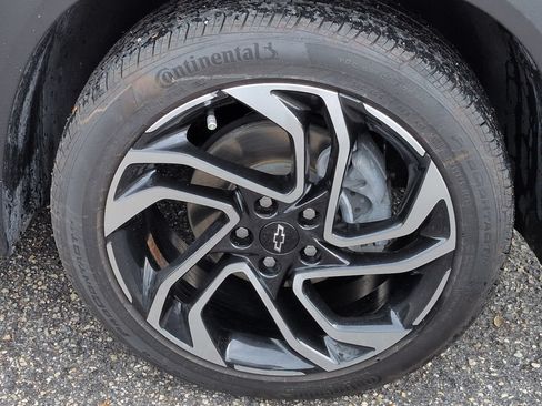 Used 2024 Chevrolet TrailBlazer RS w/ Convenience Package FWD image 11