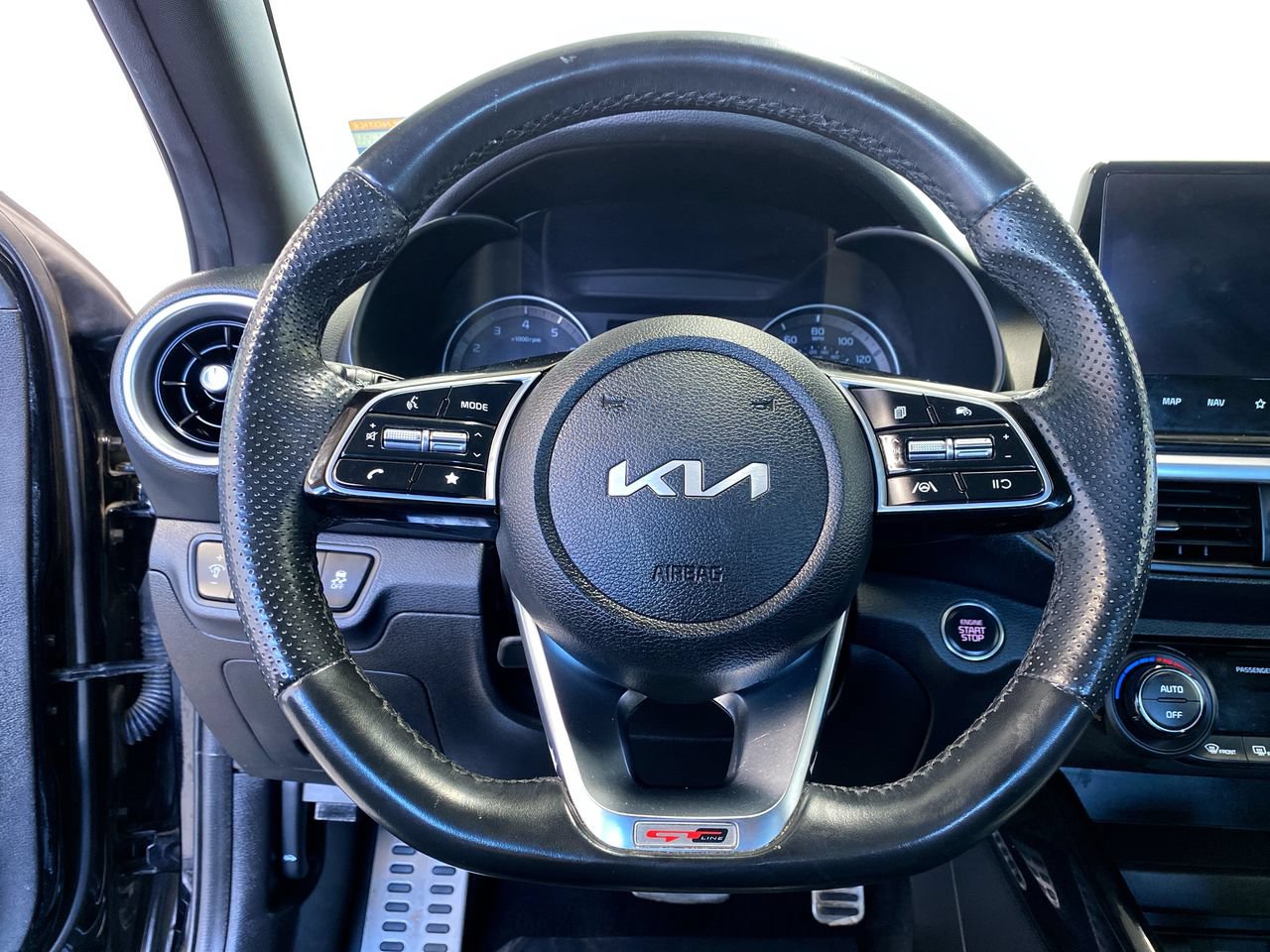 Certified 2023 Kia Forte GT-Line FWD image 21