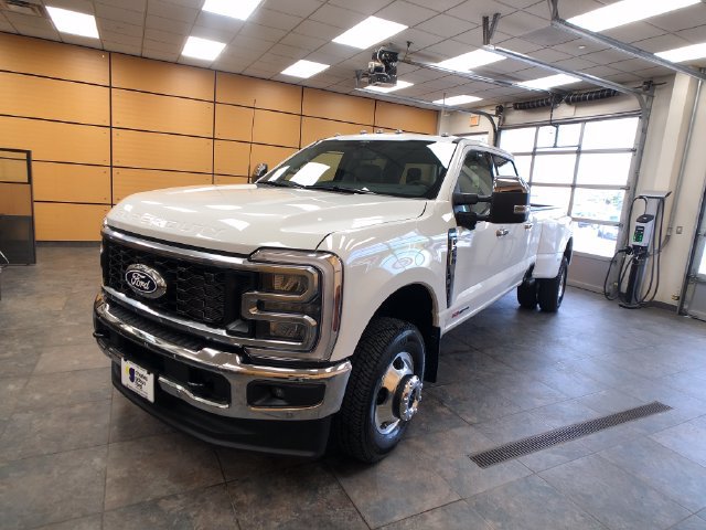 New 2027 Ford F350 Lariat w/ Lariat Ultimate Package AWD/4WD image 3
