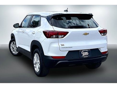 Used 2022 Chevrolet TrailBlazer LS FWD image 4