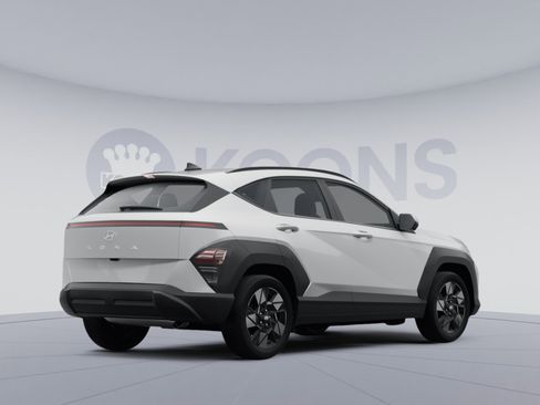 Certified 2025 Hyundai Kona SEL FWD image 4