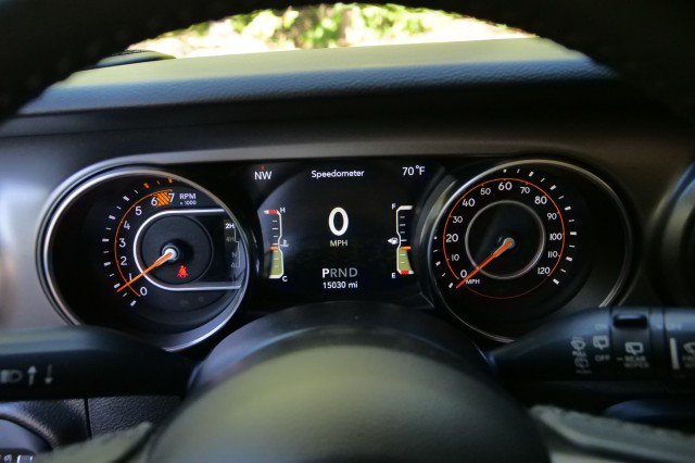 Used 2022 Jeep Wrangler Sport AWD/4WD image 16