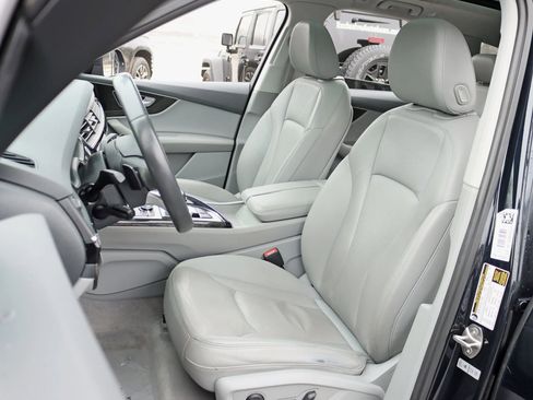 Used 2017 Audi Q7 3.0T Premium Plus image 32