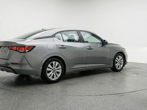 Used 2025 Nissan Sentra S FWD image 9
