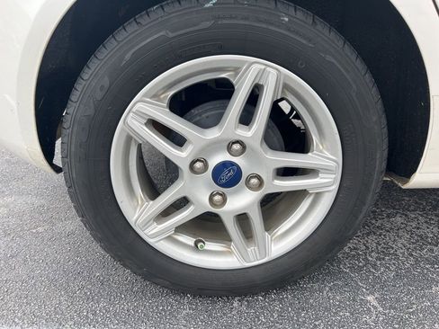 Used 2017 Ford Fiesta SE FWD image 11