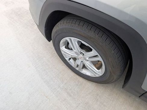Used 2024 GMC Terrain SLE AWD/4WD image 8