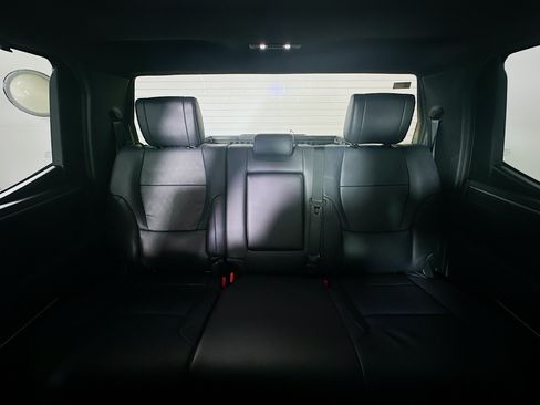 Used 2024 Toyota Tundra Platinum AWD/4WD image 30
