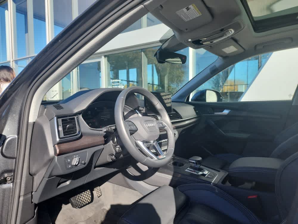 Used 2024 Audi Q5 2.0T Premium Plus w/ Premium Plus Package AWD/4WD image 16