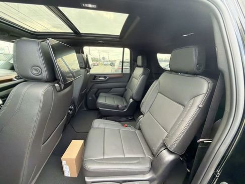 New 2026 GMC Yukon XL Denali w/ Denali Reserve Package AWD/4WD image 19