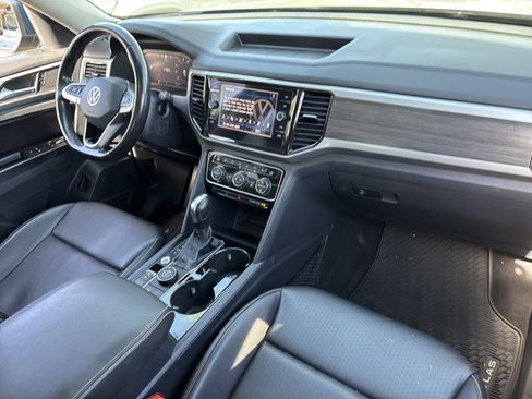 Used 2021 Volkswagen Atlas SEL image 10